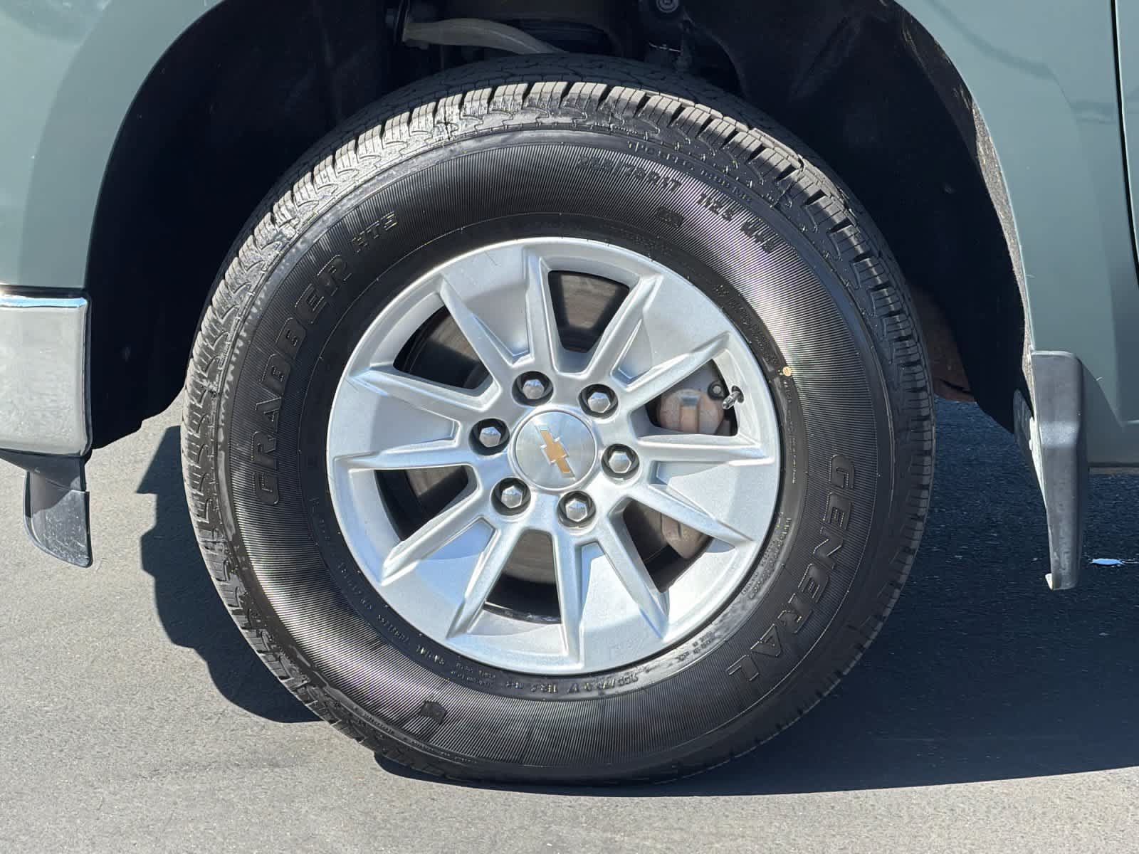 Used 2025 Chevrolet Silverado 1500 LT AWD/4WD image 30