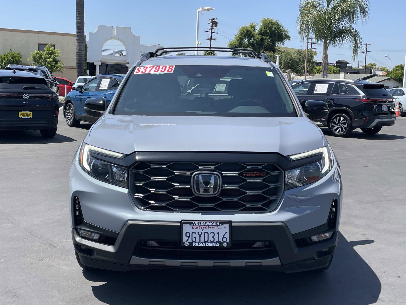 Used 2023 Honda Passport TrailSport image 2