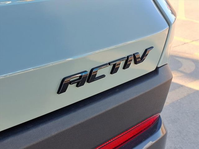 Used 2025 Chevrolet Equinox ACTIV w/ Safety and Technology Package image 31