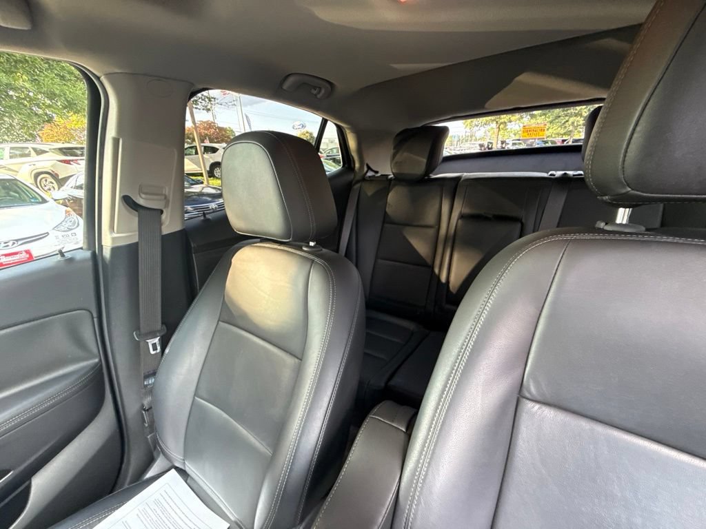 Used 2017 Buick Encore Essence w/ Experience Buick Package FWD image 19
