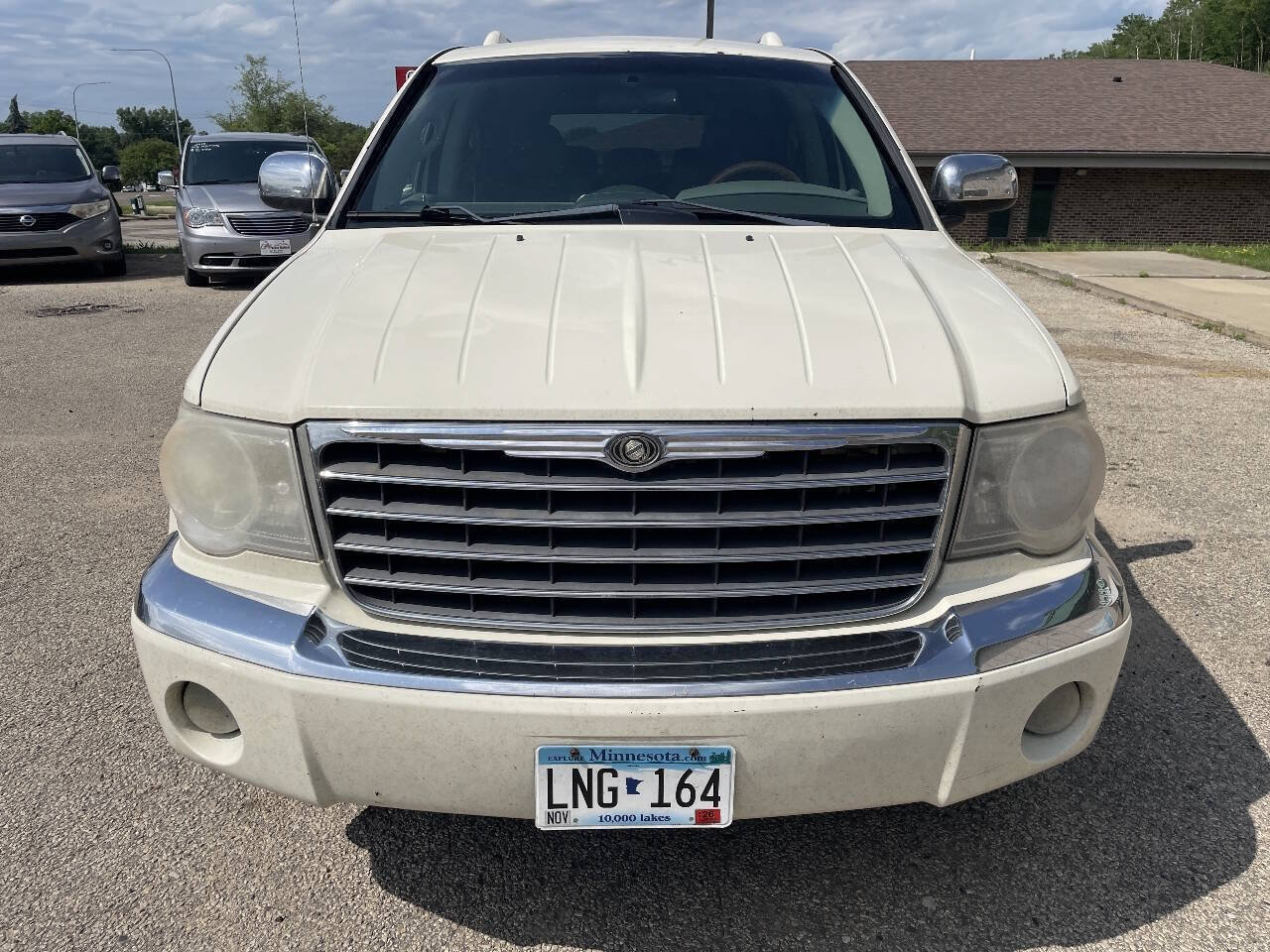 Used 2008 Chrysler Aspen Limited AWD/4WD image 4