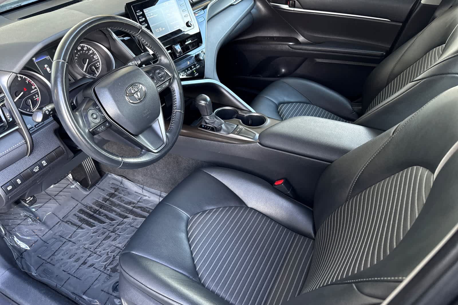 Used 2023 Toyota Camry SE FWD image 11