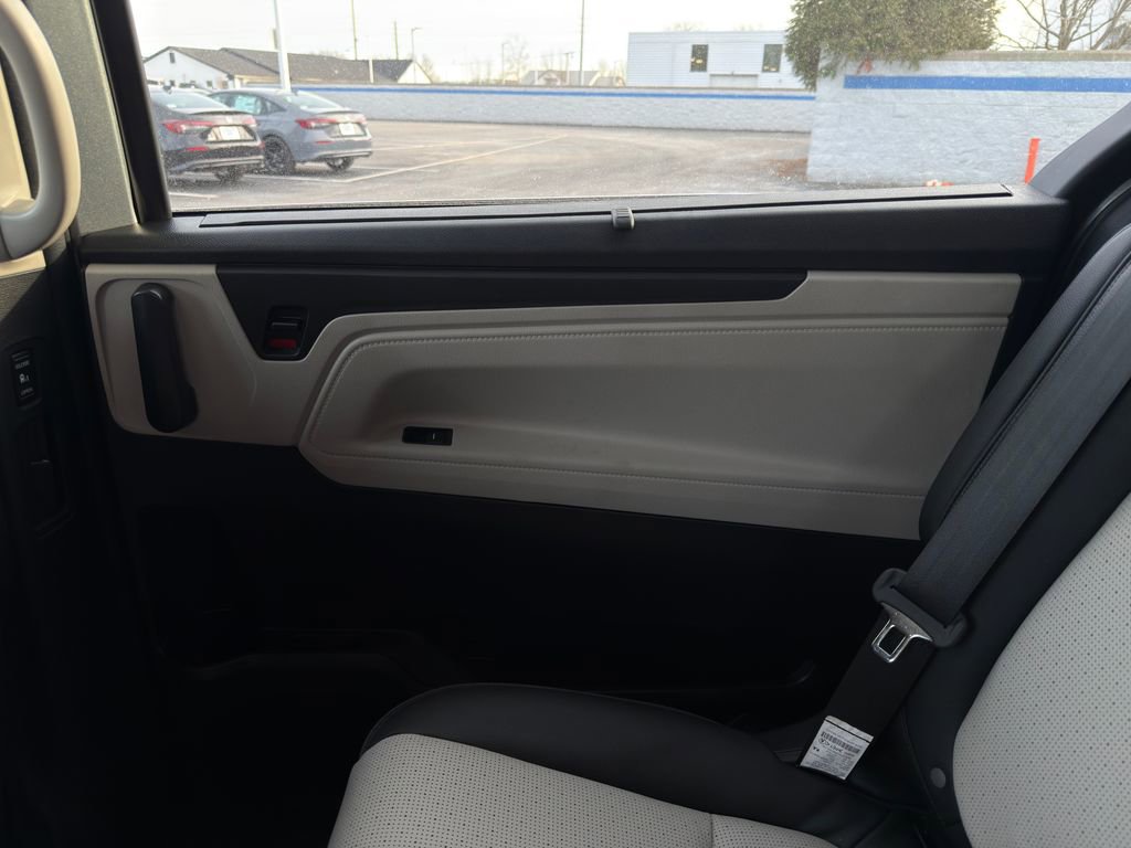 Certified 2026 Honda Odyssey Elite image 26
