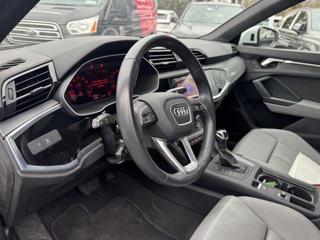 Certified 2023 Audi Q3 2.0T Premium w/ Black Optic Sport Package image 24