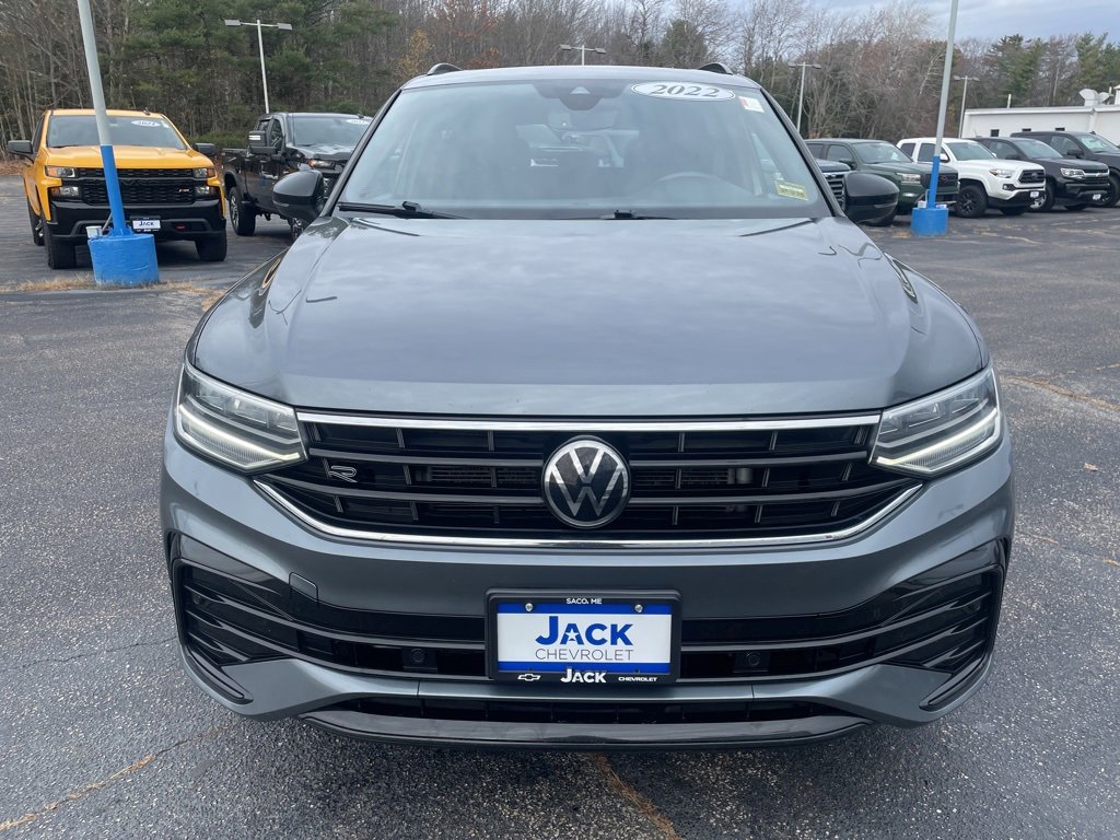 Used 2022 Volkswagen Tiguan SE R-Line image 2
