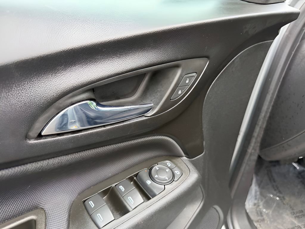 Used 2023 Chevrolet Equinox RS AWD/4WD image 21