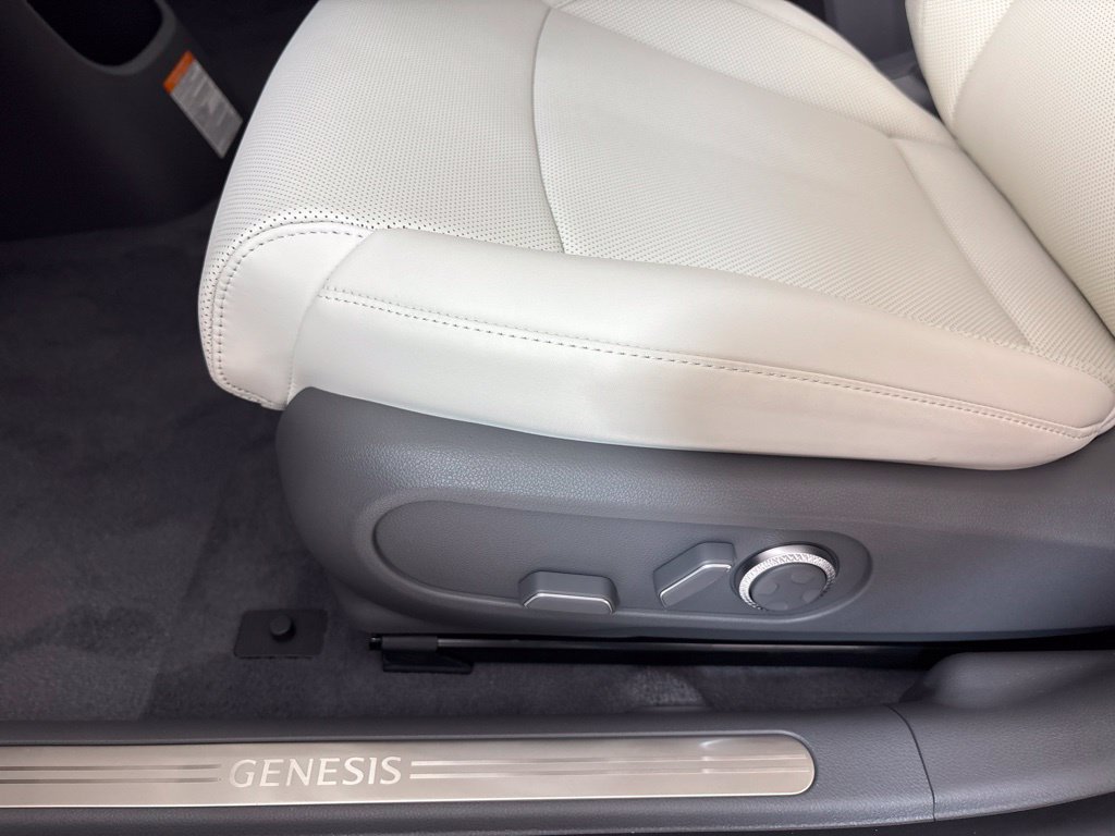 New 2027 Genesis GV60 RWD image 15