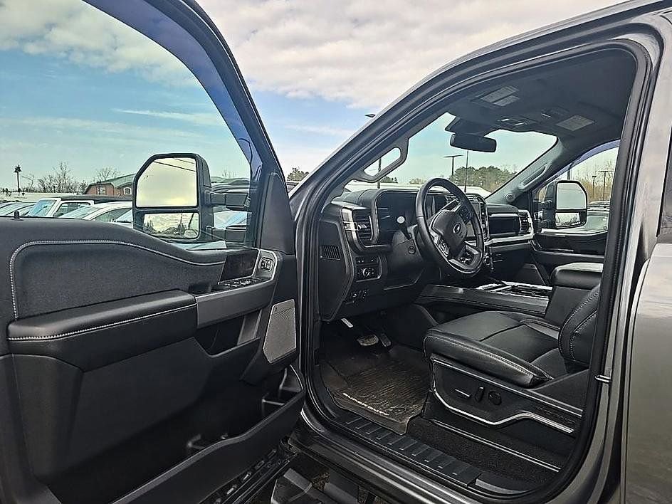 Used 2024 Ford F250 Lariat w/ Lariat Ultimate Package image 10