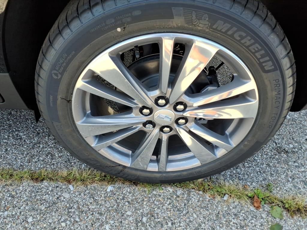 New 2025 Cadillac XT5 Premium Luxury w/ LPO, Floor Liner Package image 8