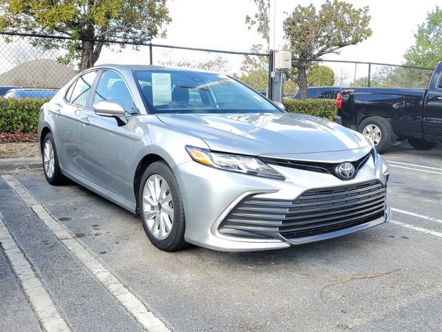 Used 2023 Toyota Camry LE w/ Convenience Package image 3