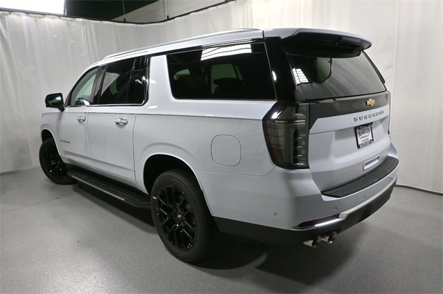 New 2026 Chevrolet Suburban Premier image 7
