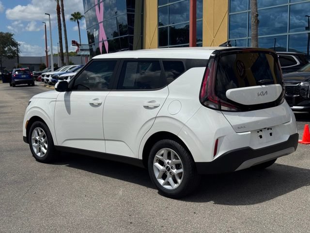 Certified 2023 Kia Soul LX w/ Option Group 015 FWD image 3