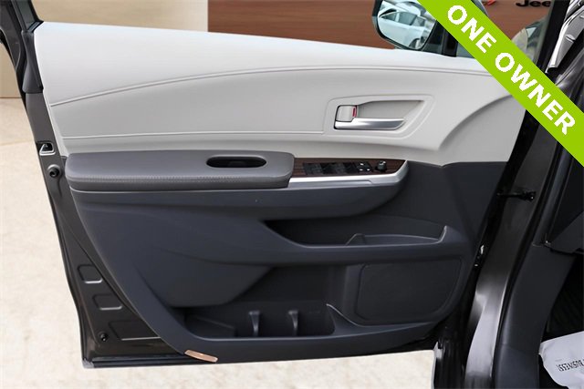 Used 2024 Toyota Sienna XLE image 11