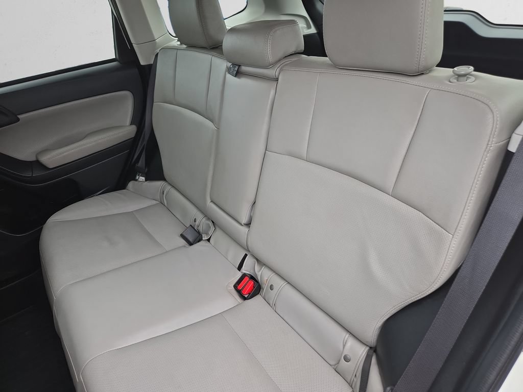 Used 2015 Subaru Forester 2.5i Touring AWD/4WD image 13