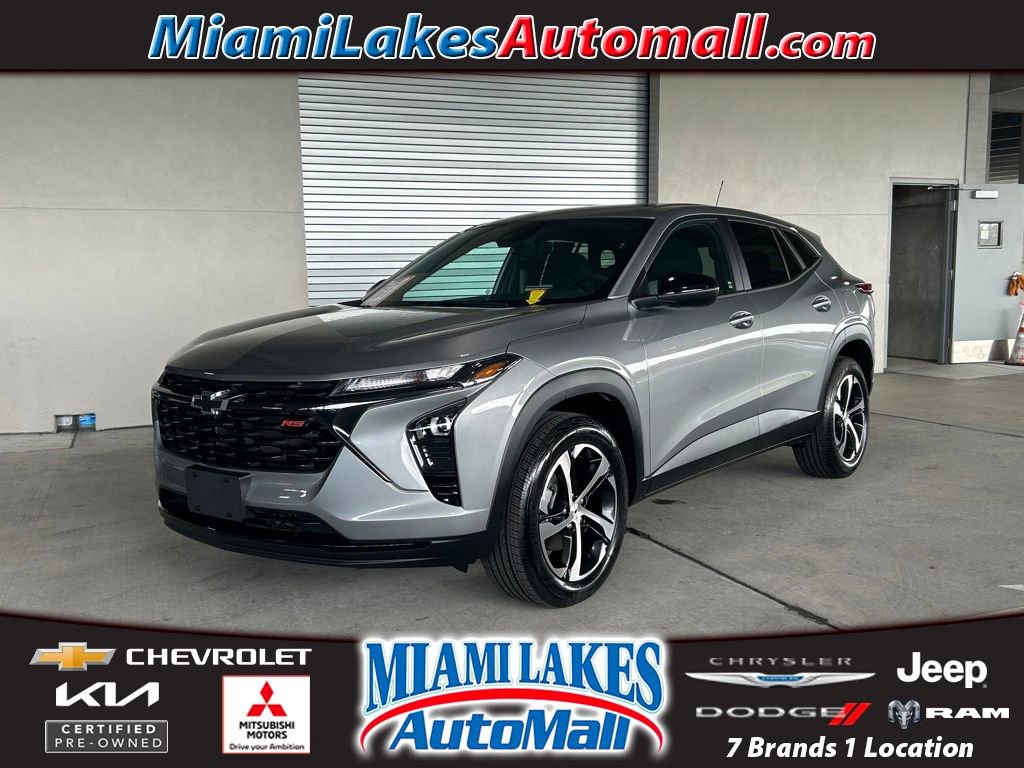 Used 2024 Chevrolet Trax RS w/ Driver Confidence Package image 1