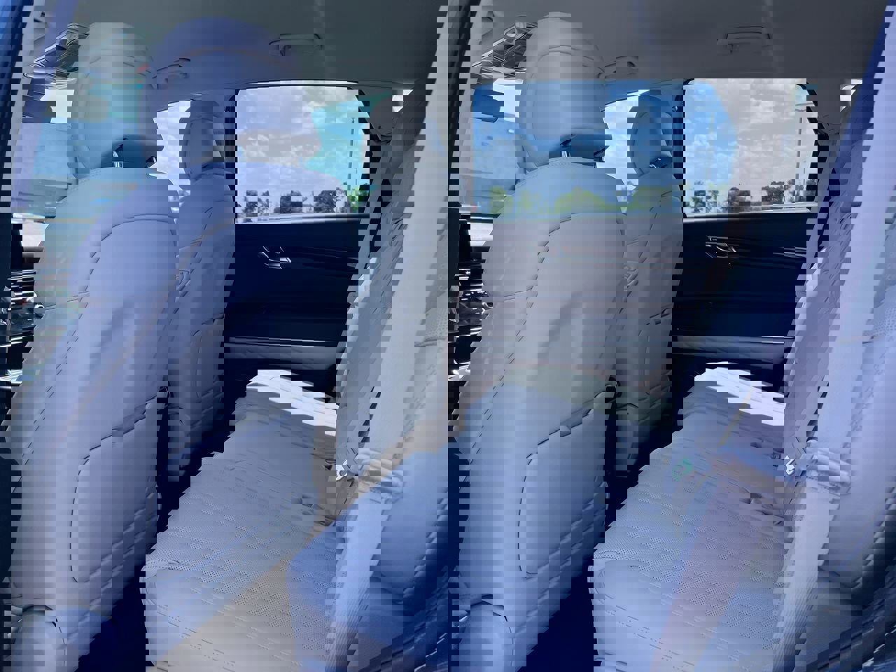 Used 2025 Genesis GV80 2.5T Standard image 26