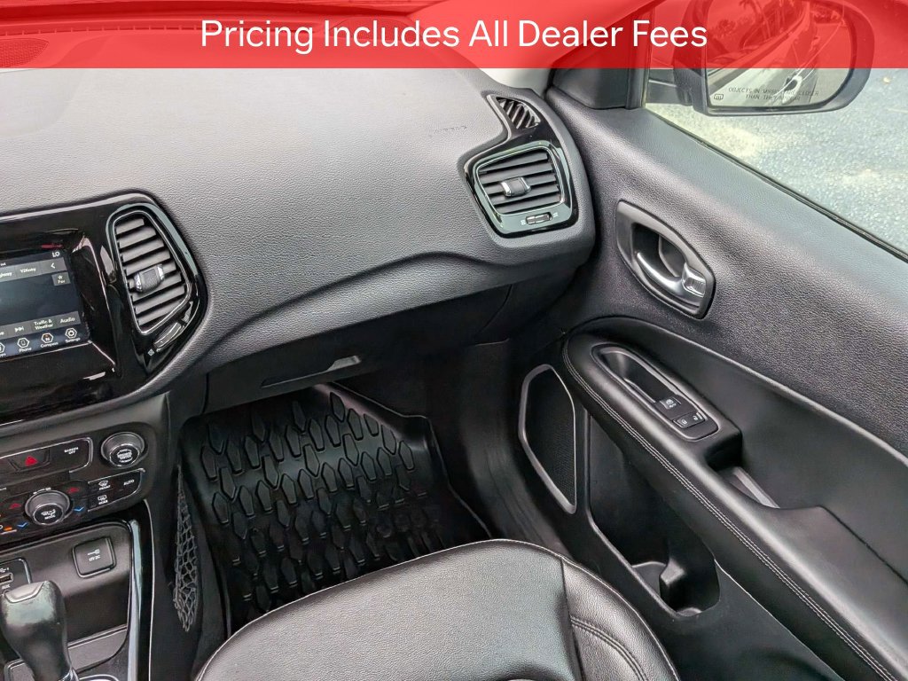 Used 2019 Jeep Compass Latitude FWD image 17