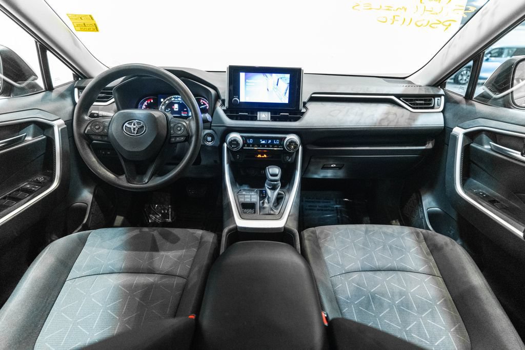Used 2024 Toyota RAV4 XLE AWD/4WD image 13