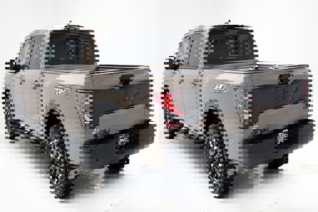 Used 2023 Nissan Titan PRO-4X w/ Pro-4x Convenience Package image 7