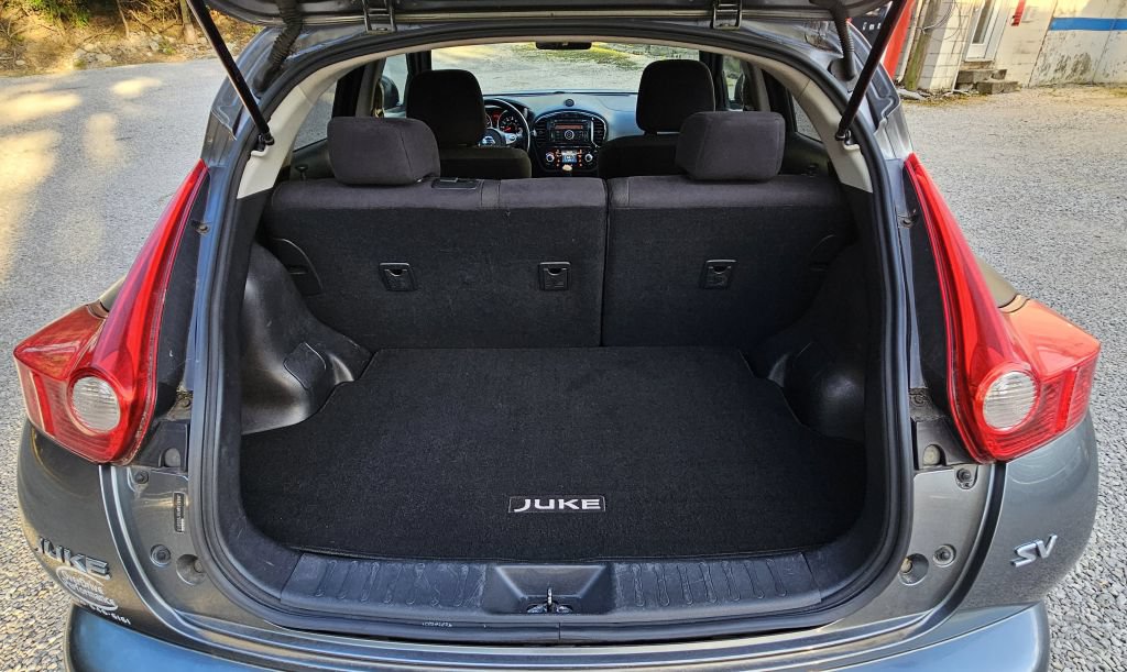 Used 2011 Nissan Juke SV FWD image 13
