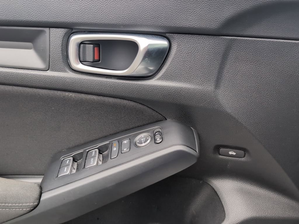 Used 2023 Honda Civic Sport image 23