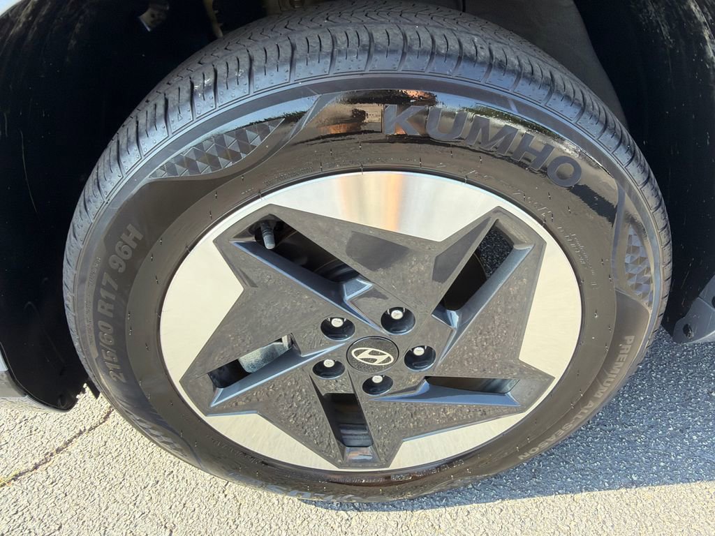 Used 2024 Hyundai Kona SEL FWD image 11
