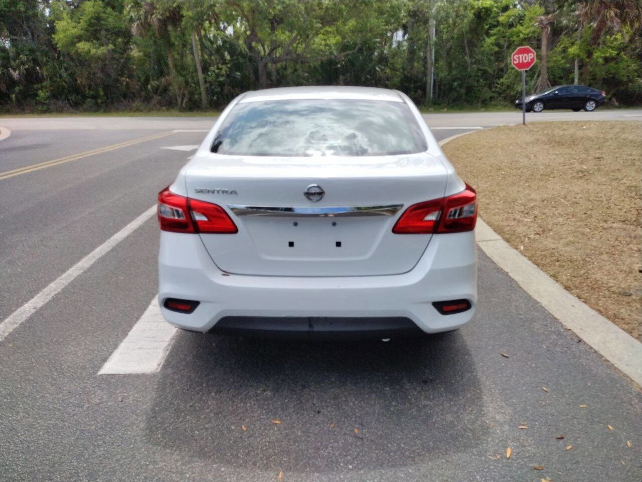 Used 2017 Nissan Sentra S FWD image 6