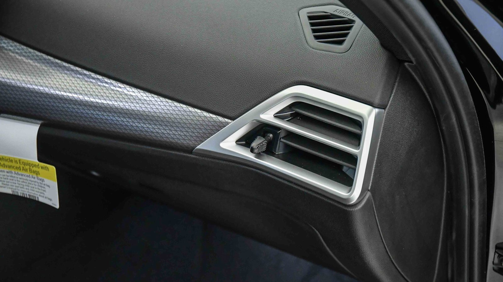 New 2026 BMW 330i Sedan w/ M Sport Package image 17