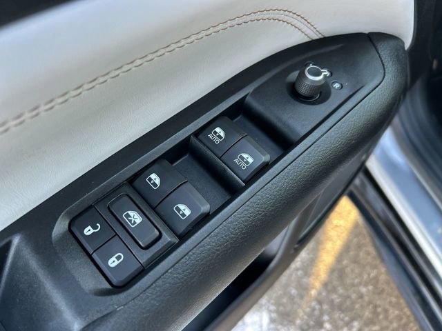 Certified 2022 Jeep Compass Limited w/ Elite Group image 16