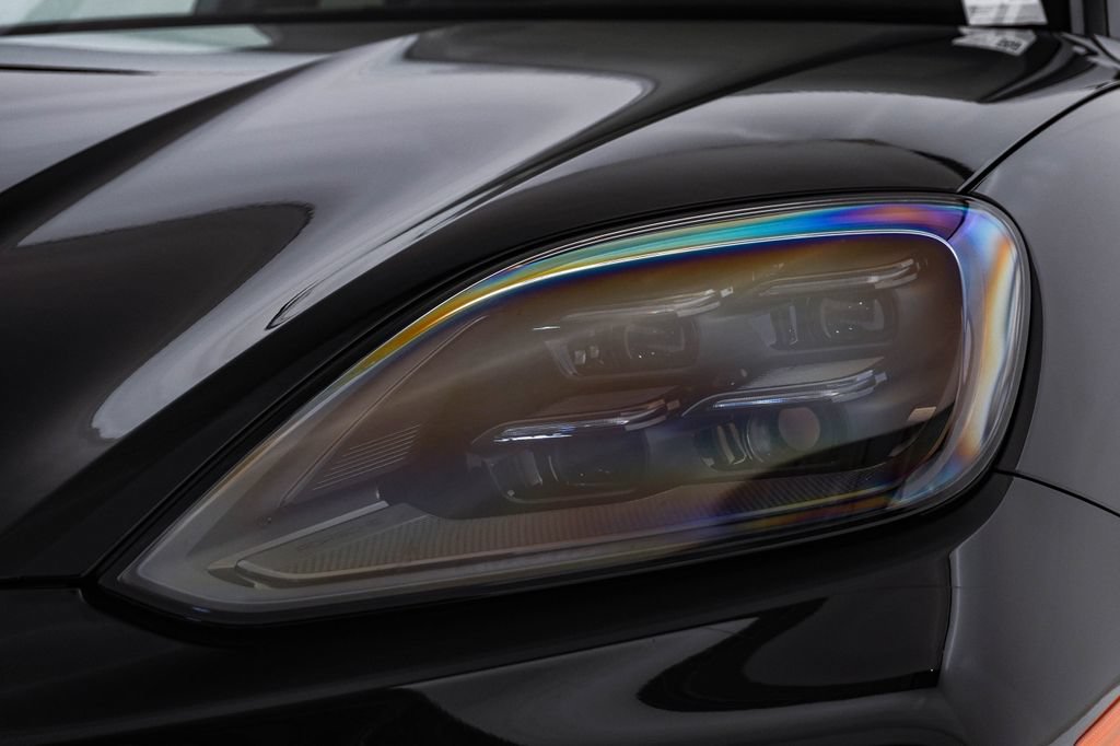 Certified 2026 Porsche Cayenne E-Hybrid Coupe AWD/4WD image 7