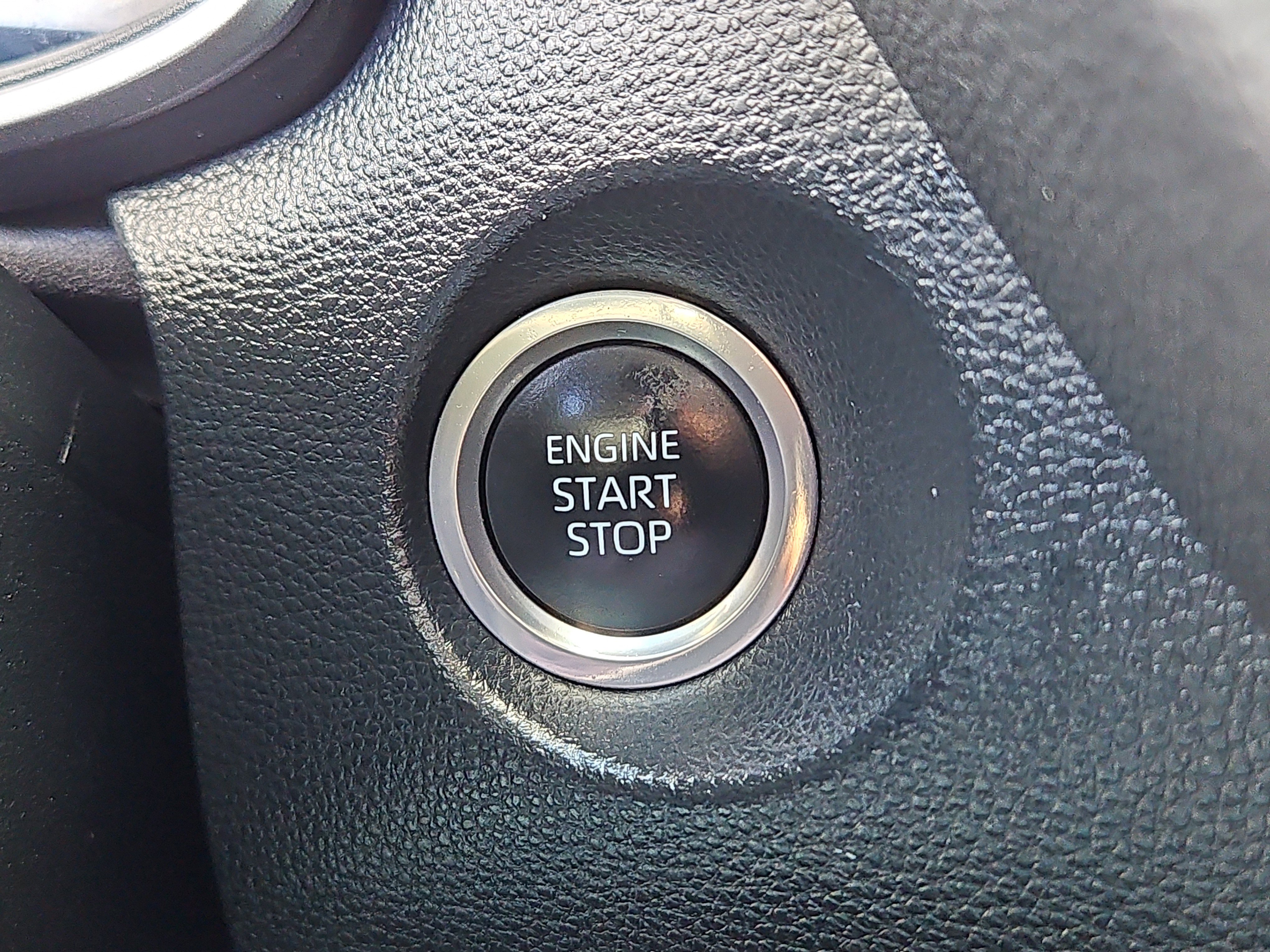 Used 2023 Toyota Corolla Cross XLE image 15