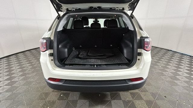 Used 2019 Jeep Compass Latitude w/ Popular Equipment Group AWD/4WD image 27