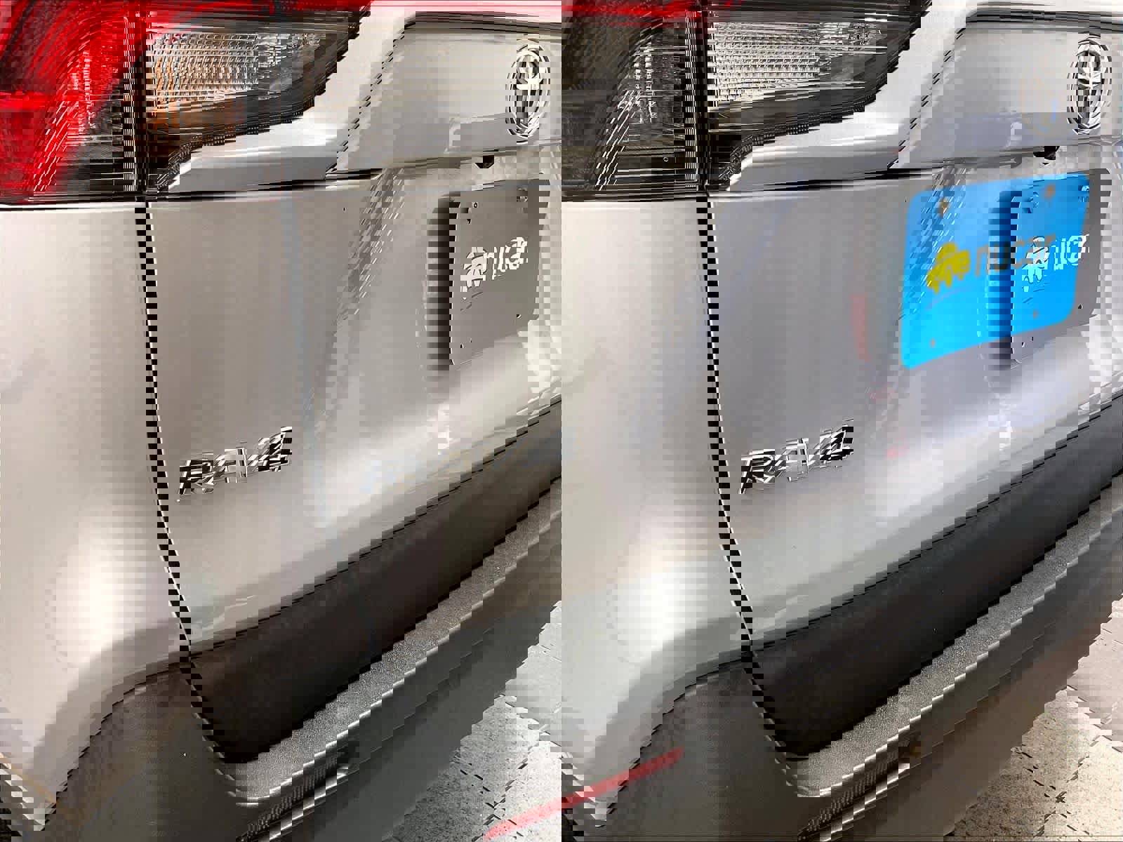 Certified 2024 Toyota RAV4 XLE image 28