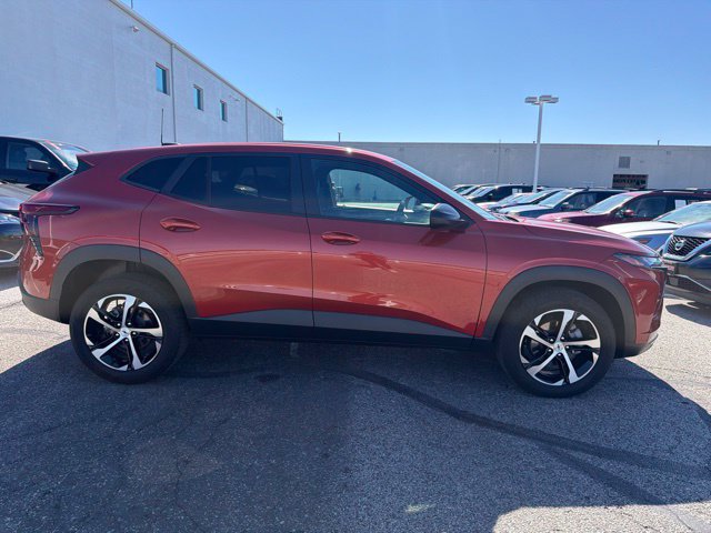 Used 2024 Chevrolet Trax RS FWD image 5