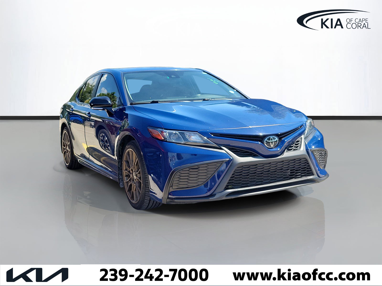 Used 2023 Toyota Camry SE w/ Convenience Package