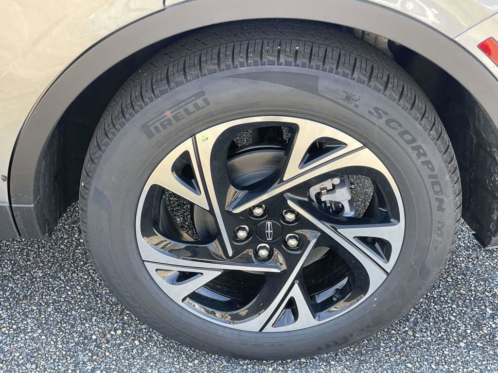 New 2026 Lincoln Nautilus Premier w/ Equipment Group 102A image 9