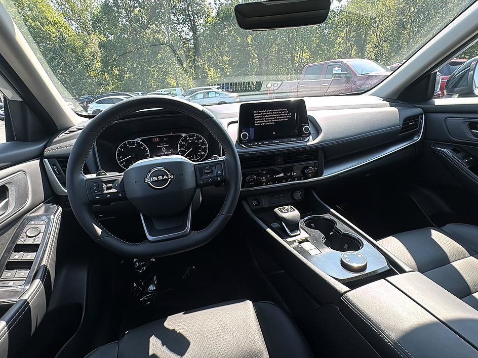 Certified 2026 Nissan Rogue Dark Armor AWD/4WD image 37