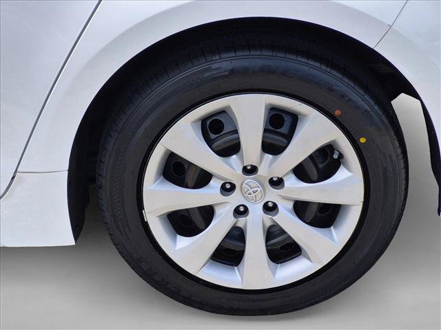 Used 2020 Toyota Corolla LE FWD image 21