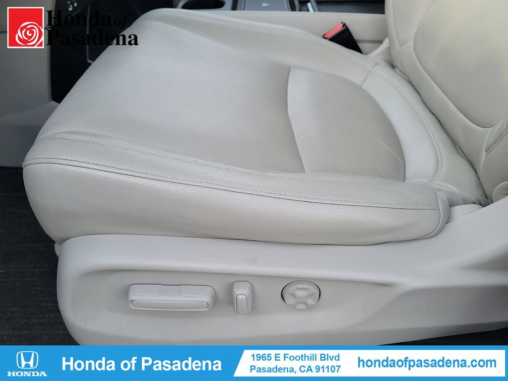 Used 2025 Honda Odyssey EX-L image 21