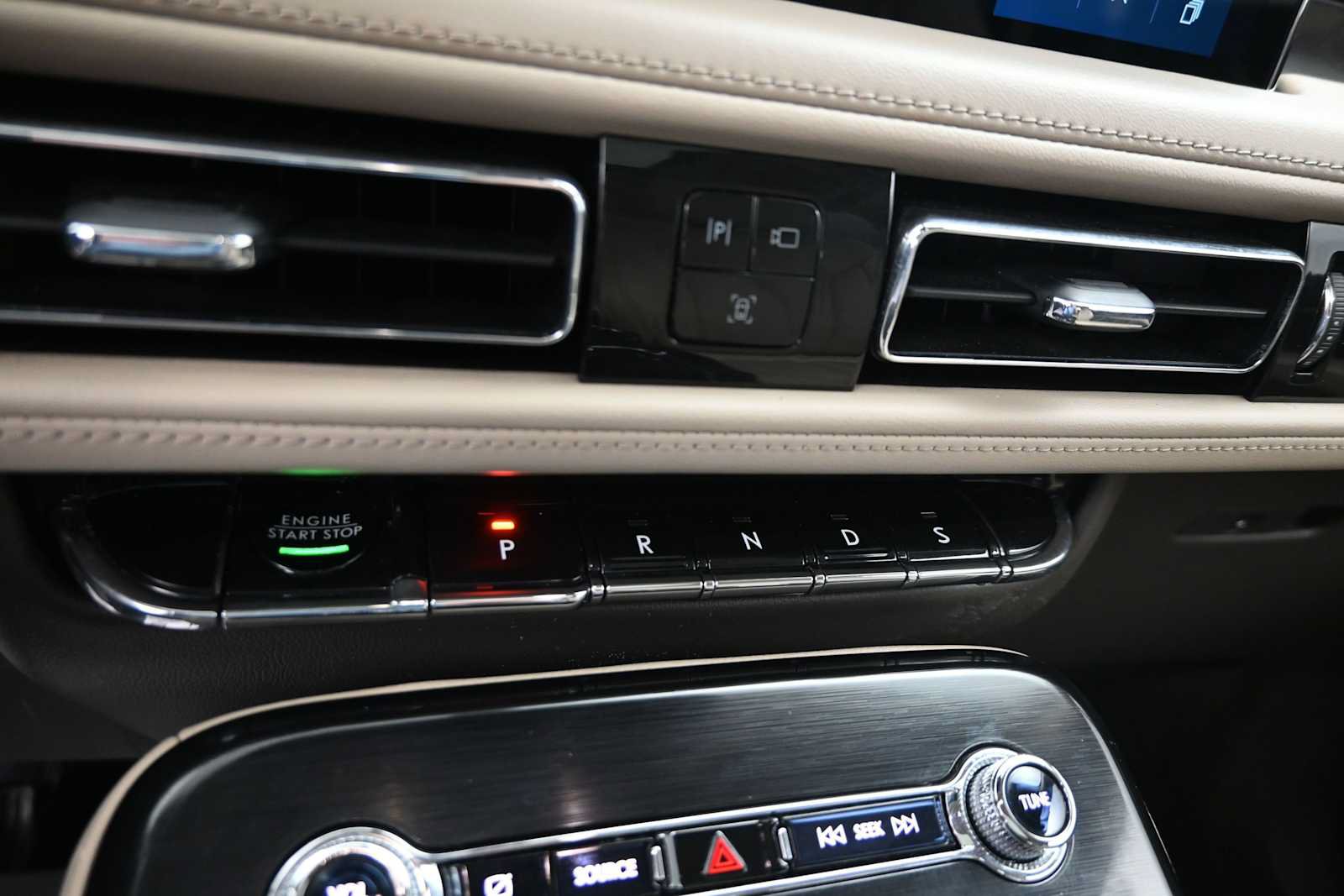 Used 2021 Lincoln Nautilus Reserve AWD/4WD image 20