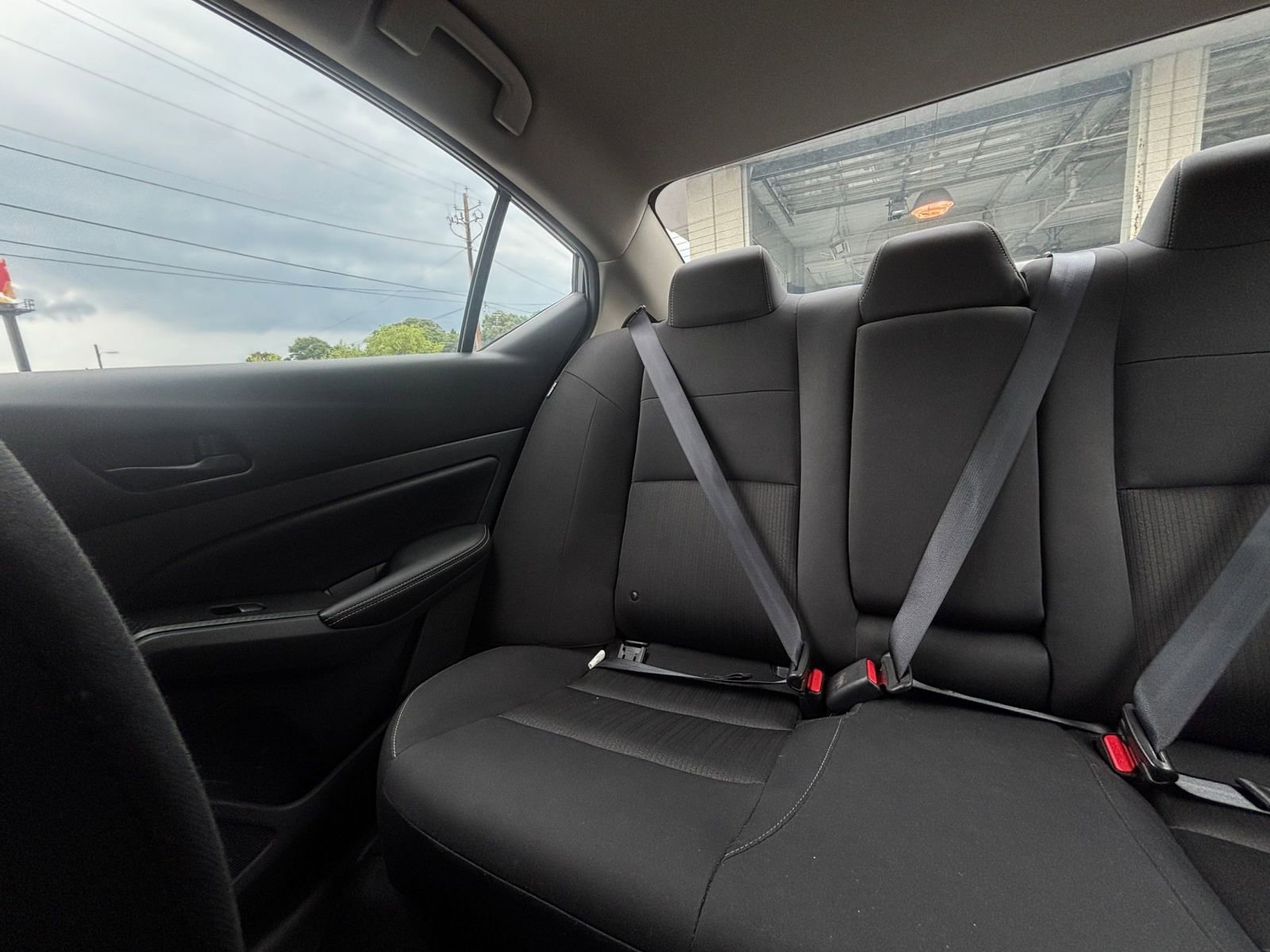 Used 2025 Nissan Altima 2.5 SV FWD image 39