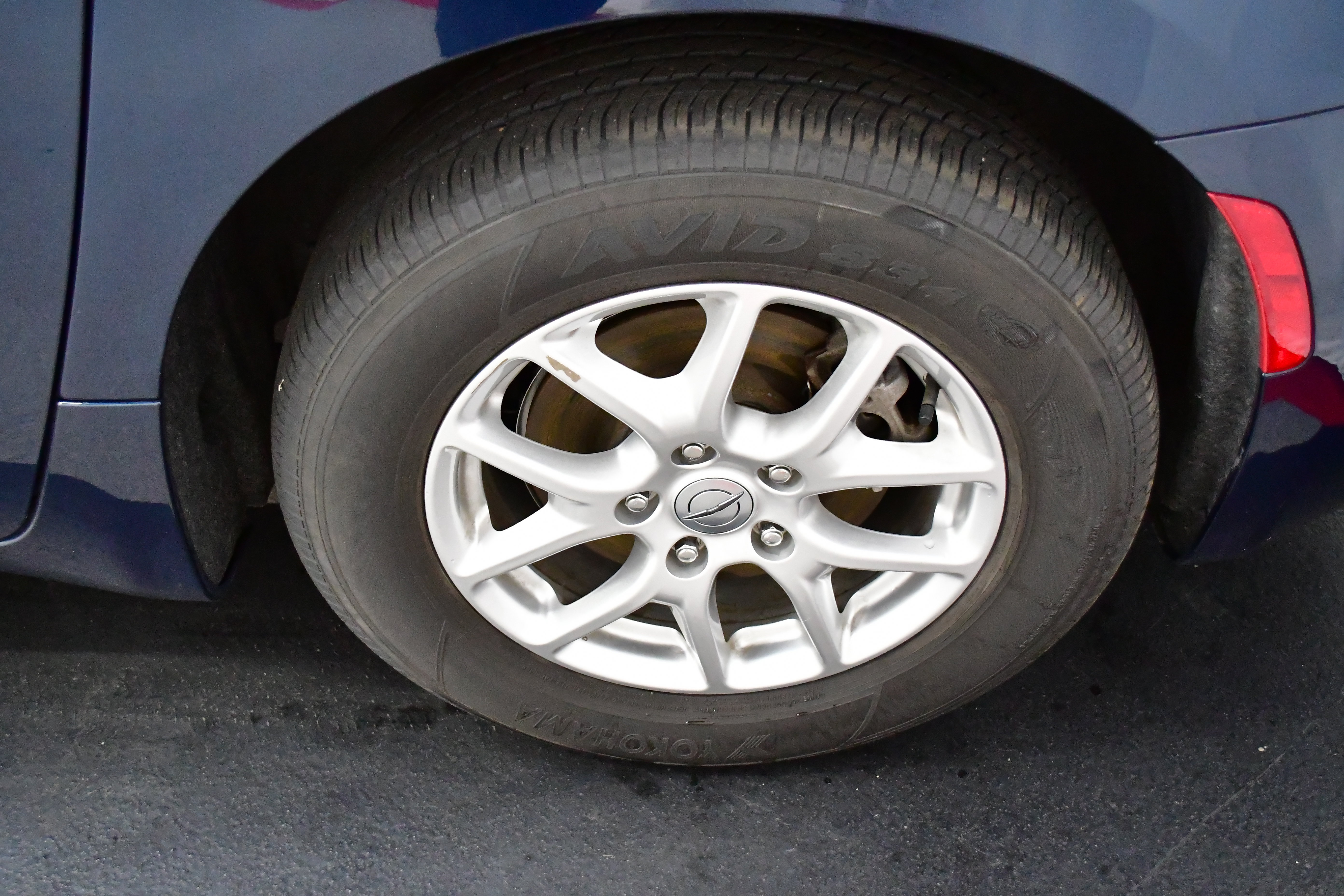Used 2023 Chrysler Pacifica Touring-L w/ Uconnect Theater Family Group FWD image 39