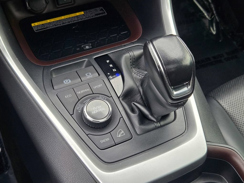Used 2020 Toyota RAV4 Limited AWD/4WD image 40