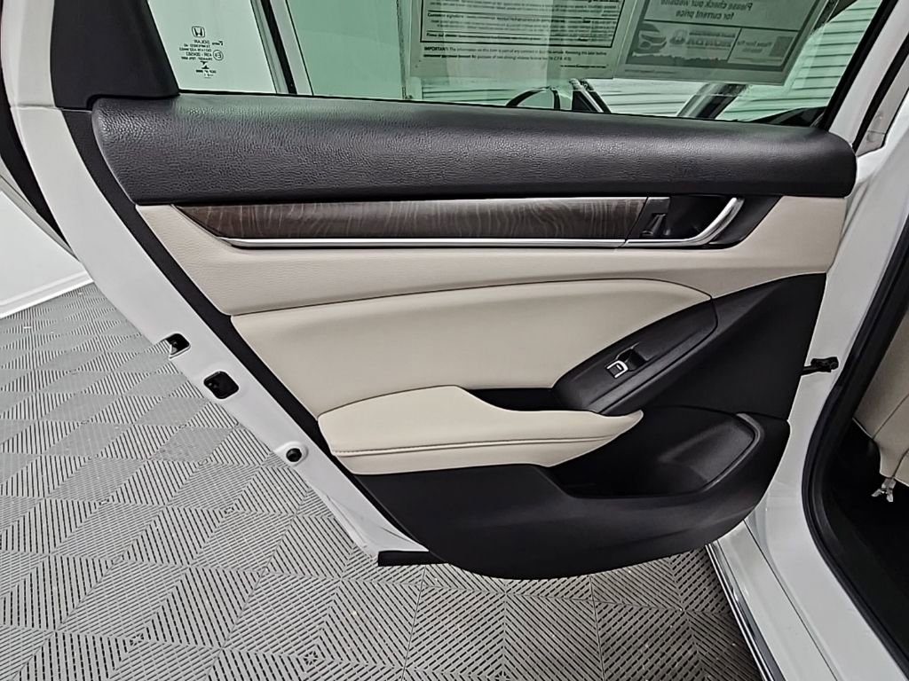 Used 2021 Honda Accord EX-L image 31