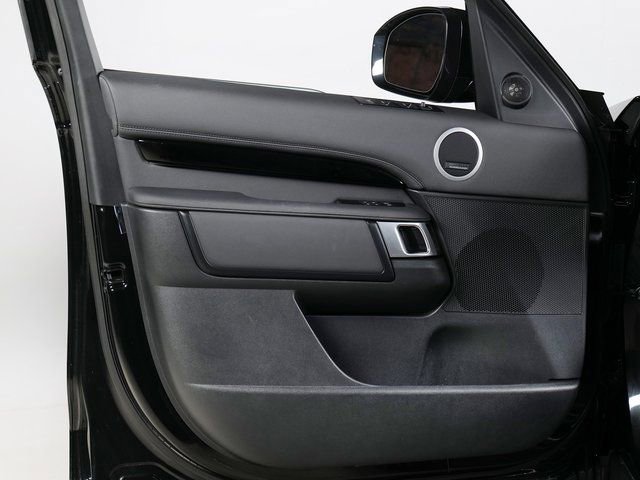 Used 2025 Land Rover Discovery S AWD/4WD image 25