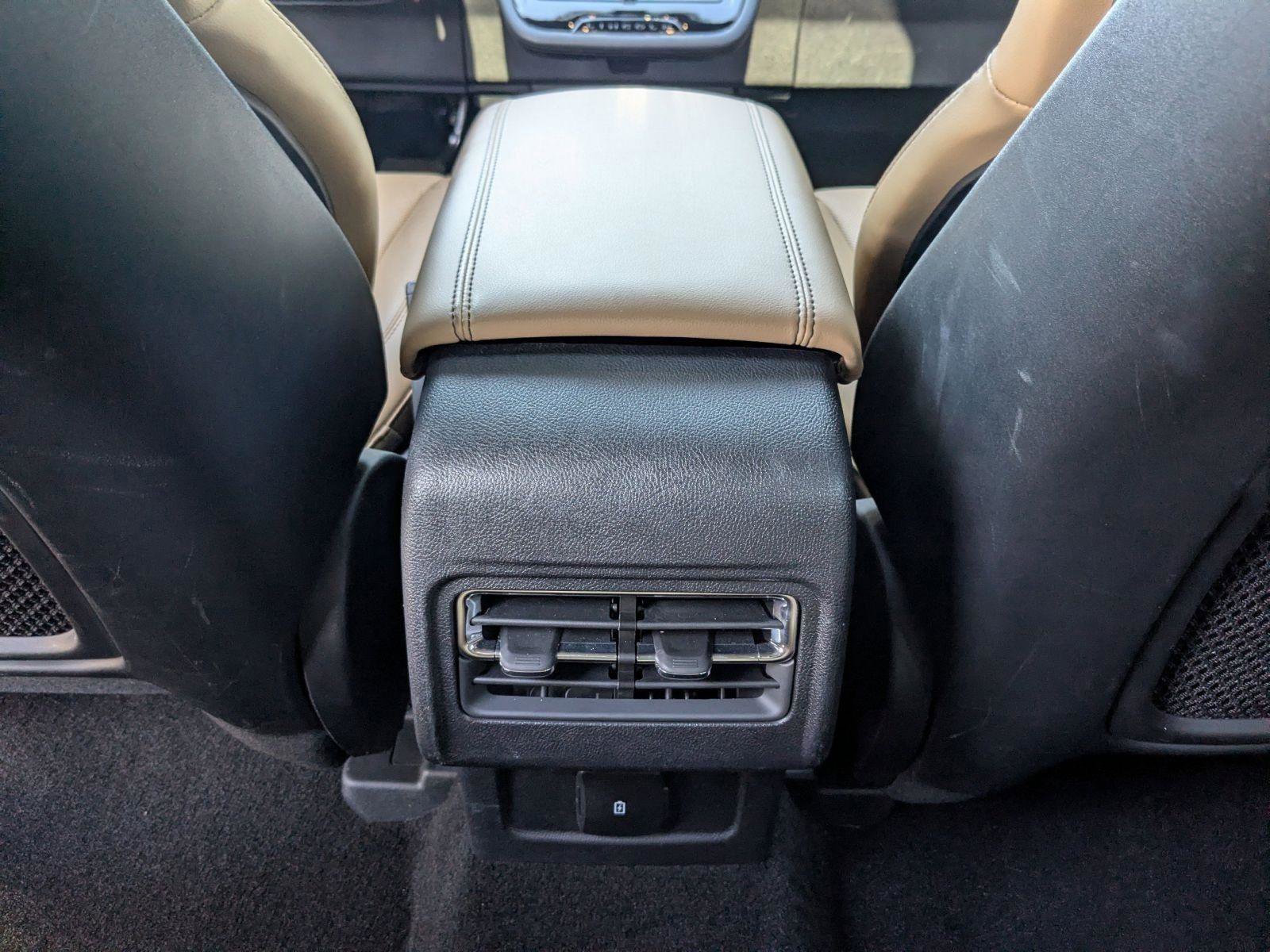 Used 2022 Lincoln Corsair Grand Touring image 38