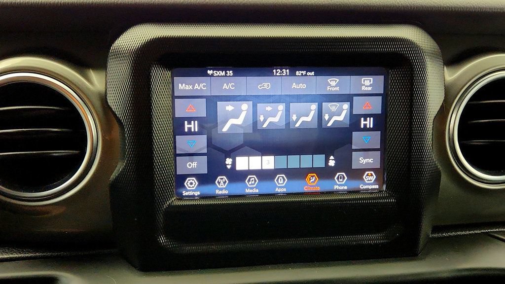 Used 2019 Jeep Wrangler Unlimited Sahara AWD/4WD image 20