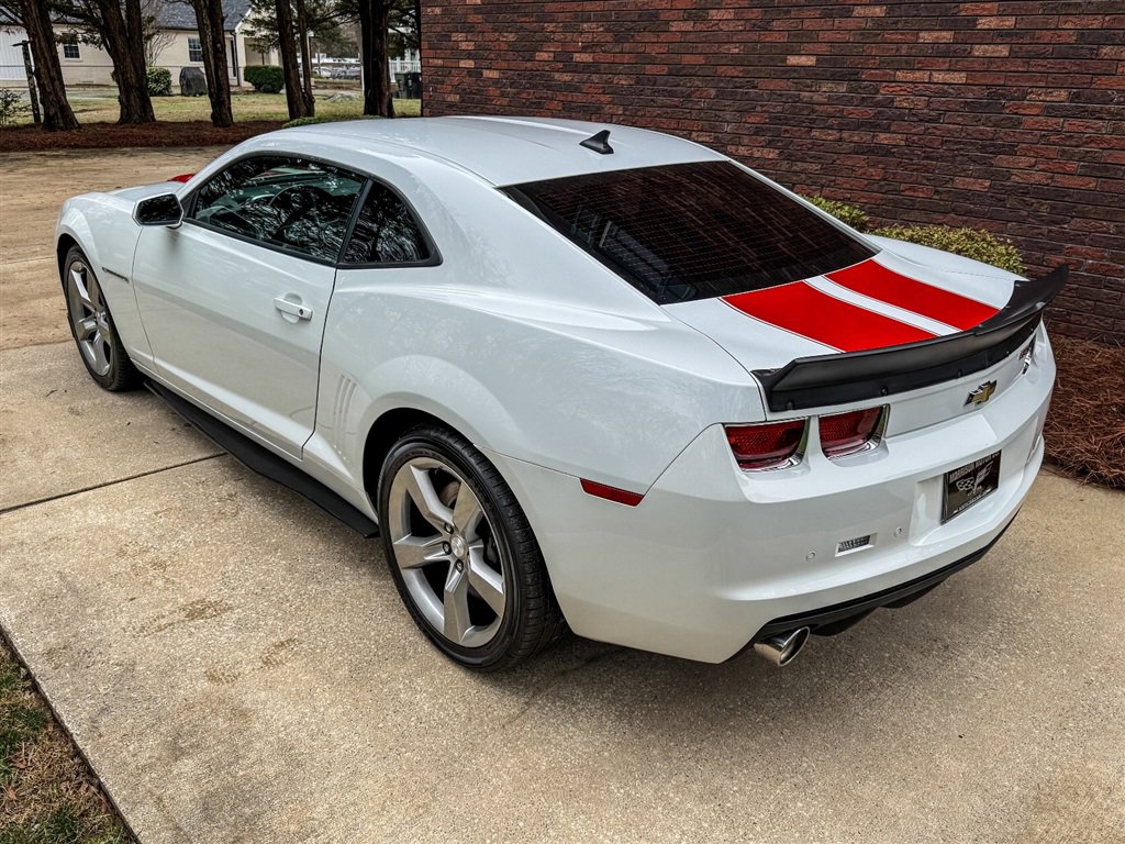 Used 2010 Chevrolet Camaro SS w/ RS Package RWD image 22