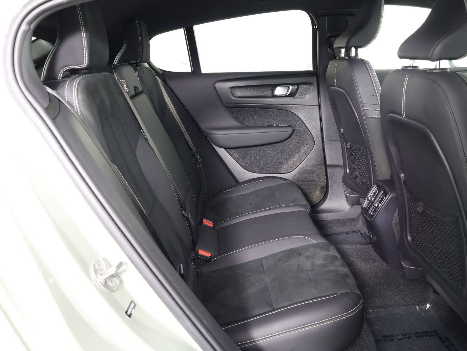 Used 2023 Volvo C40 P8 Recharge Plus w/ Protection Package Premier AWD/4WD image 28