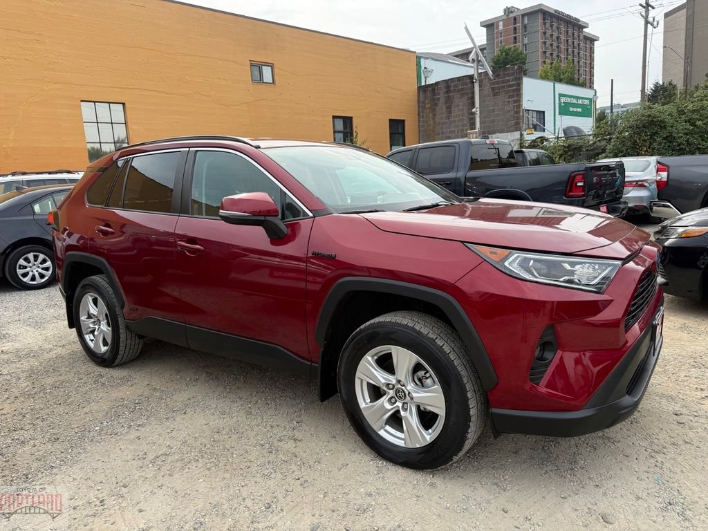 Certified 2021 Toyota RAV4 XLE AWD/4WD image 1